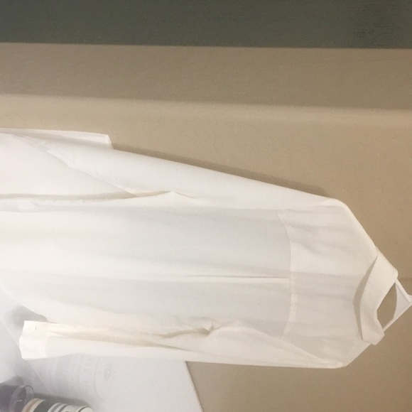 Cream colored blouse - Picture 3 of 3